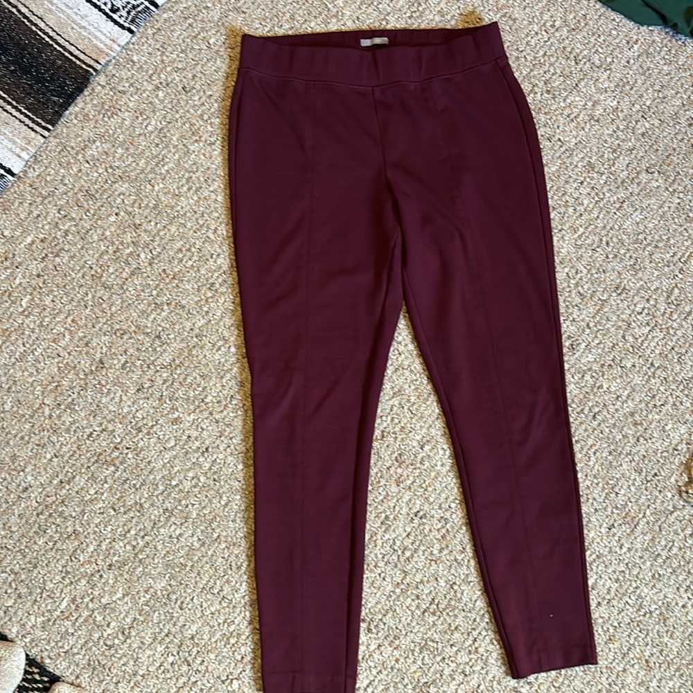 maroon M leggings